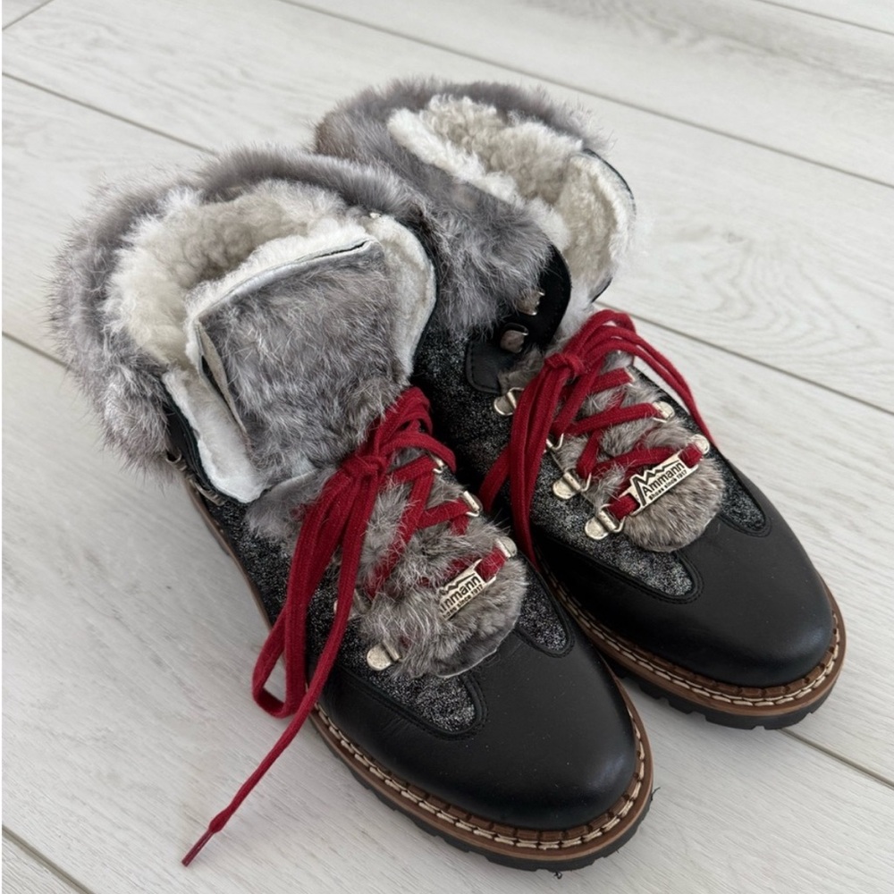 Women's Black and Gray Fur-Lined Boots New!